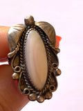 Sz 6.25 Vintage Navajo Native American Sterling Silver & Mother of Pearl Ring, A156