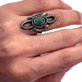 Old Vintage Sand Cast Sterling Silver & Green Turquoise Ring Size 6. (A027)