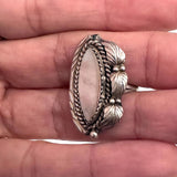 Sz 5.25 Vintage Navajo Native American Sterling Silver with Mother of Pearl Ring.