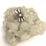 Size 5.25  Zuni Vintage Sterling Silver Cluster Mother of Pearl Ring A043