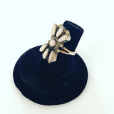 Size 5.25  Zuni Vintage Sterling Silver Cluster Mother of Pearl Ring A043